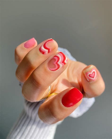 manicura con corazones|Las uñas con corazones son más fáciles y tendencia de lo que crees.